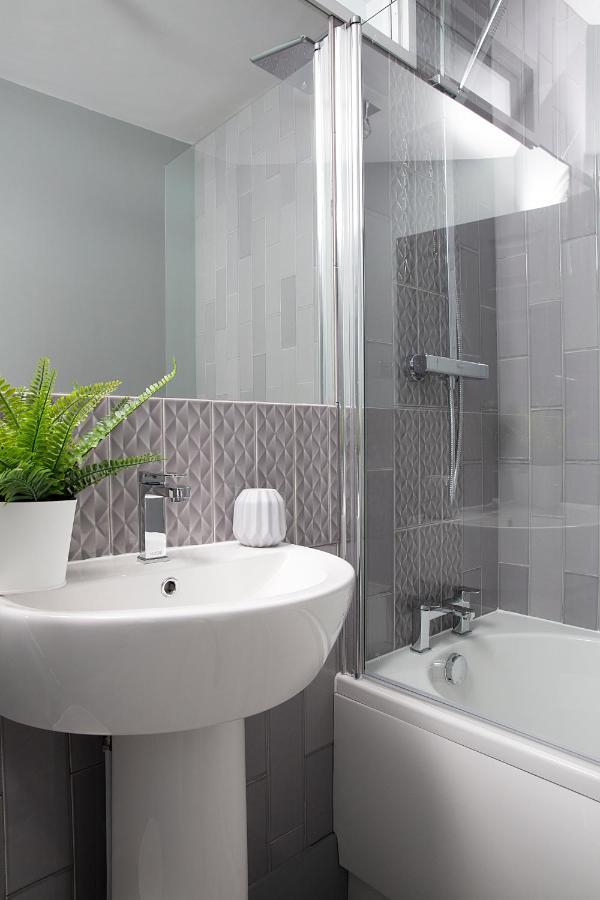 Beautiful First Floor Apartment Poulton-le-Fylde Exterior photo